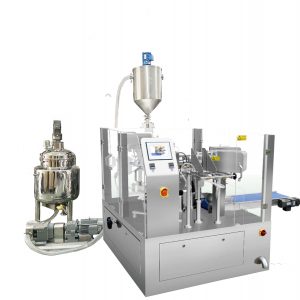 Automatsko unaprijed izrađeno pakiranje za punjenje vrećica s klipnim punilom za tekućinu i pastu